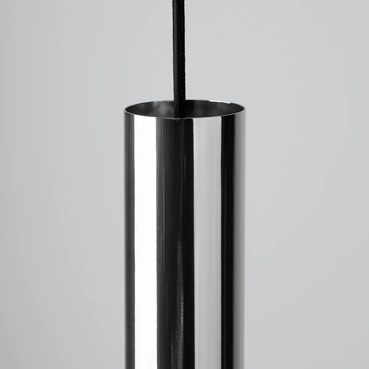 Pendelleuchte Tube 1 – Silber & Stahl