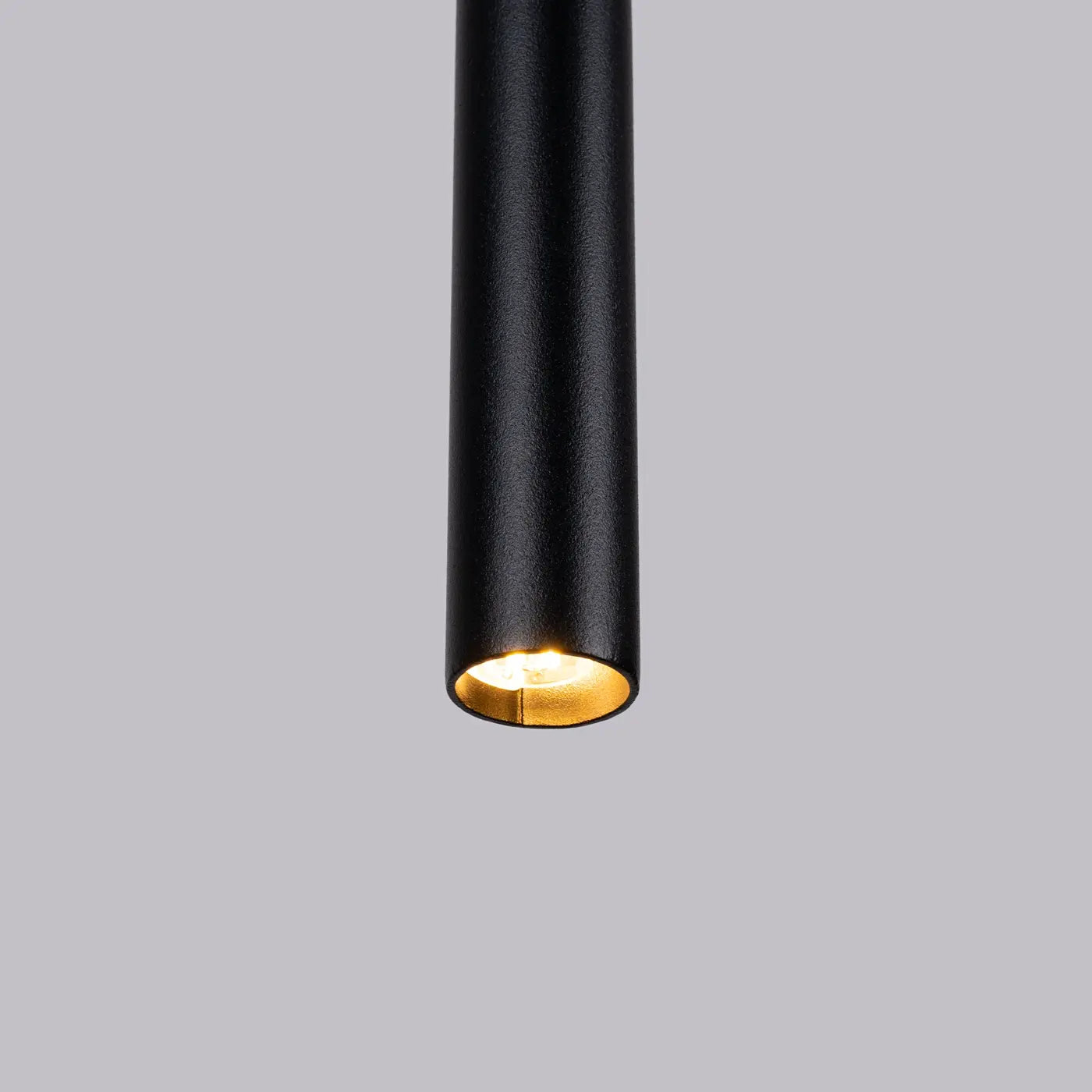 Pendelleuchte Prysma Long 1 – Schwarz & Stahl