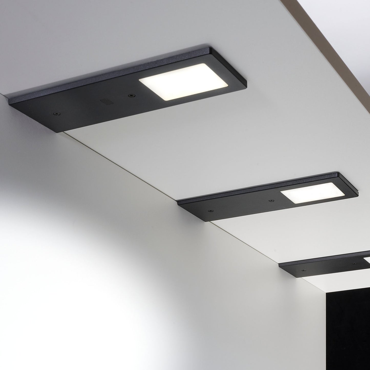 XL4000 Unterbauleuchte Küche – Schwarz (4er-PACK) Neutralweißes Licht