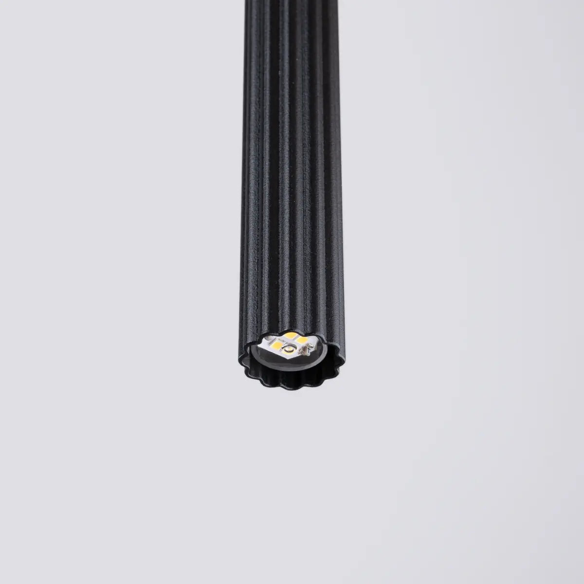 Pendelleuchte Candle 1 – Schwarz & Stahl