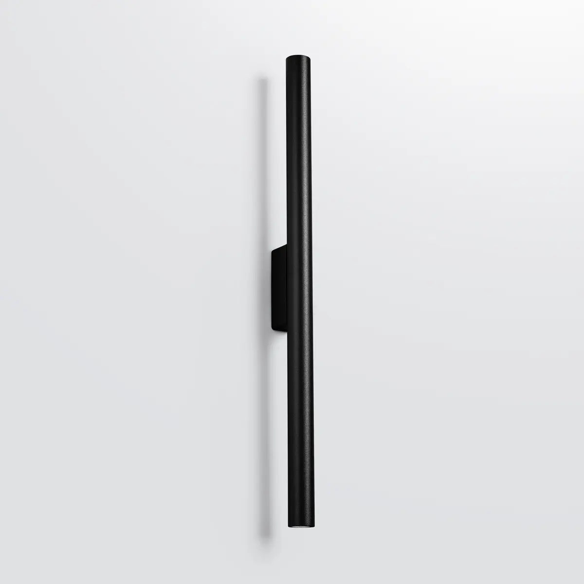 Wandleuchte Matita 50 – Schwarz & Stahl