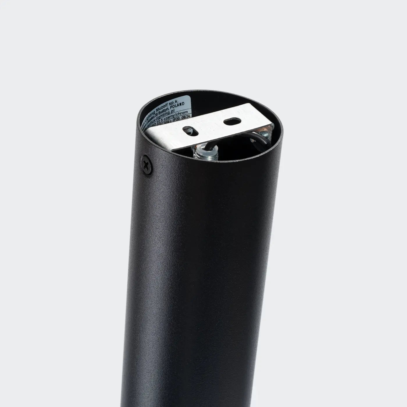 Deckenstrahler Tube 2-Tone 22 – Schwarz & Chrom & Stahl