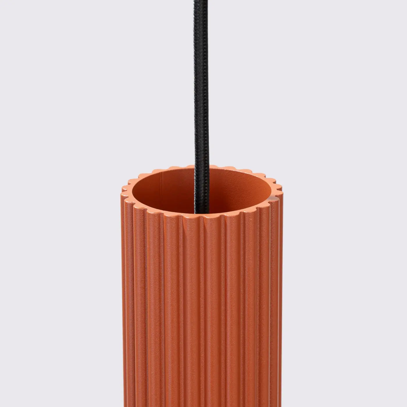 Hanglamp Japandi 1 – Okerood & Aluminium