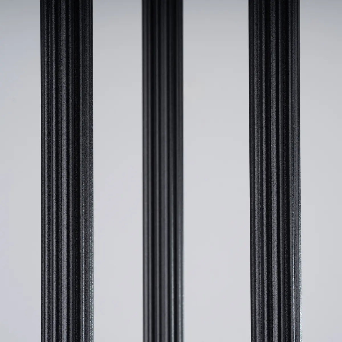 Pendelleuchte Candle 3P – Schwarz & Stahl