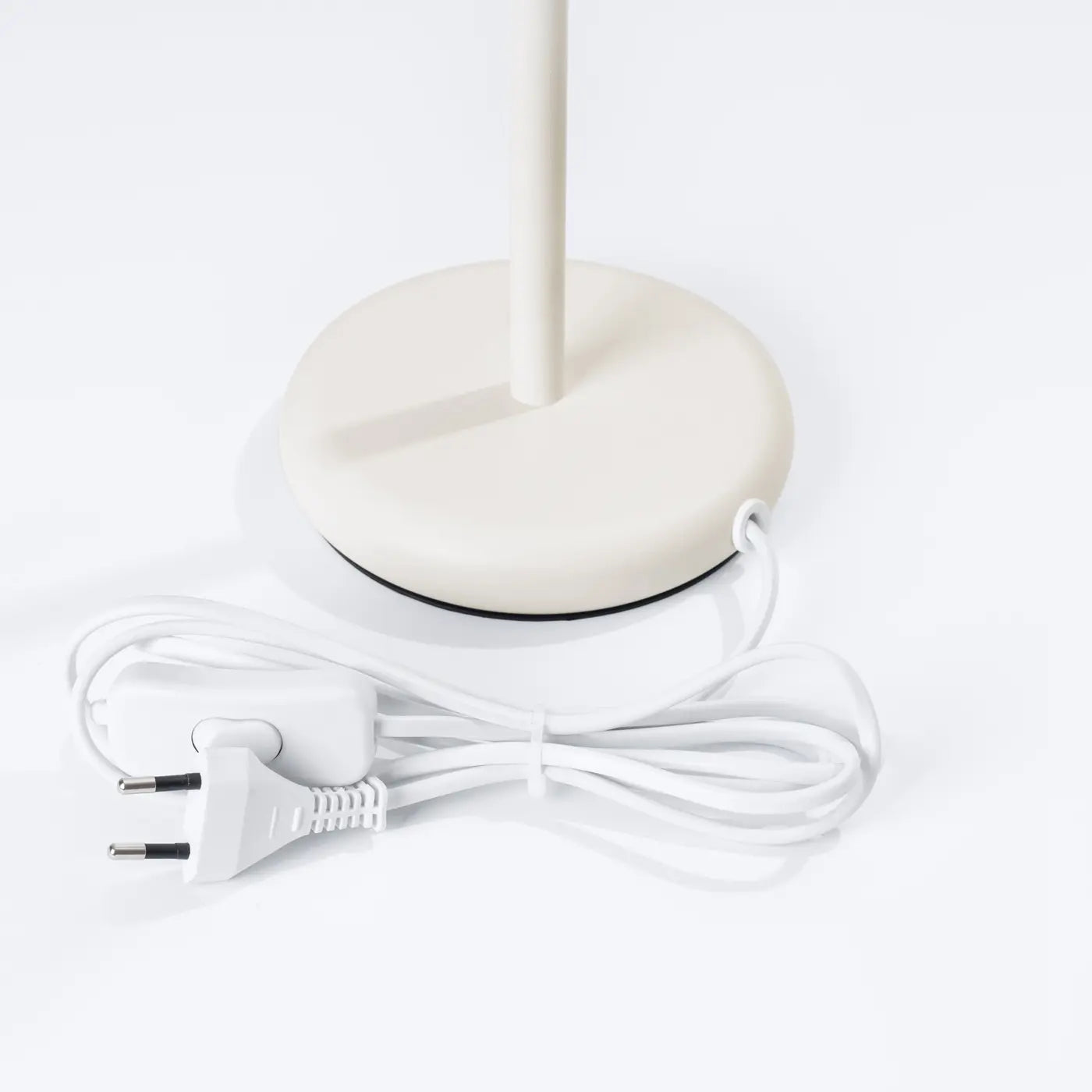 Tischleuchte Japandi – Beige & Aluminium